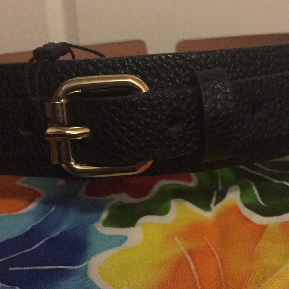 BCBG Maxazria cuff belt. Black leather gold buckle - Picture 3 of 3